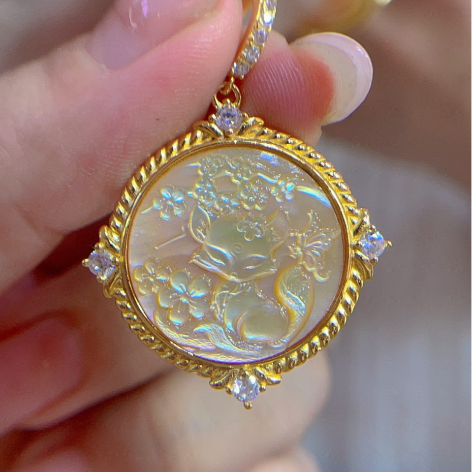 Vintage Fashion Center - 925 Sterling Silver Inlaid Shell Engraving
