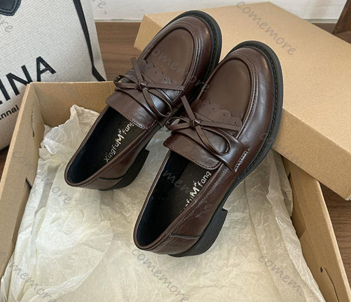 Eleganckie damskie buty Mary J – Vintage Fashion Dresses recenzja i cena