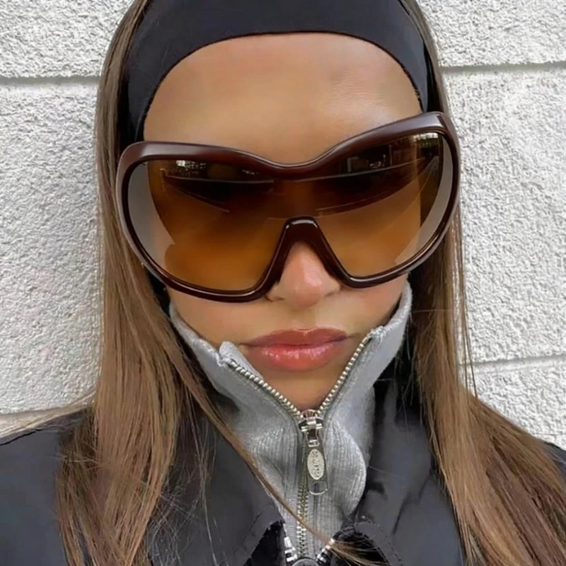 Okulary przeciwsłoneczne One P – Vintage Fashion Female recenzja i cena